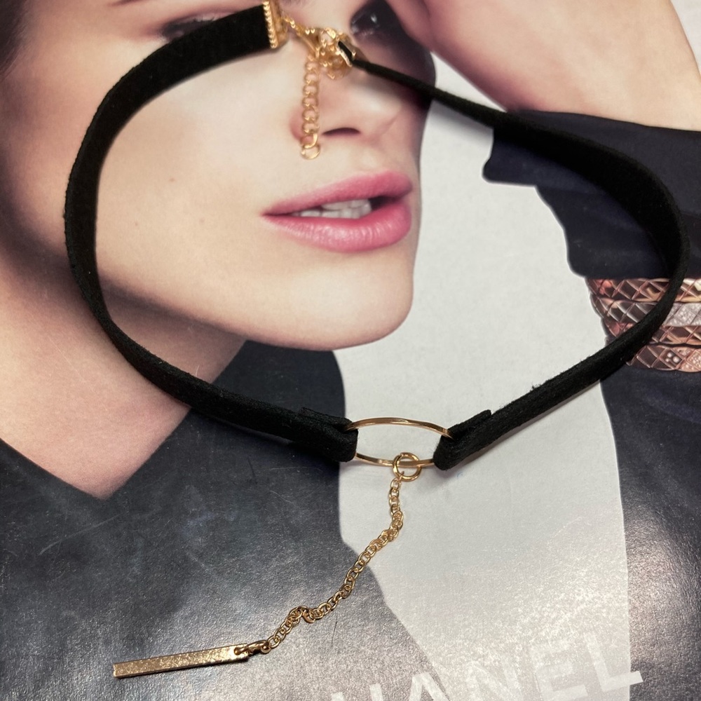 Black Faux Suede Choker - Picture 3 of 3